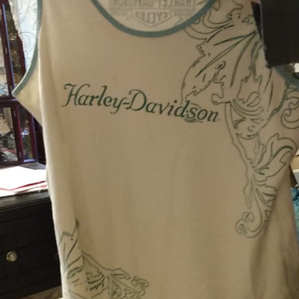 Women's Harley Davidson shirt